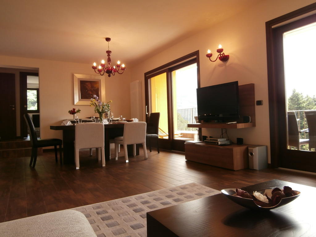 Villa Mimosa Колико Стая снимка